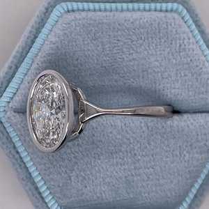 2.51CT VS1 Oval Cut Lab Grown Diamond Promise Anillo solitario 14K Oro blanco Lindo regalo de aniversario para Life Partner Party Gift - Product Image 4