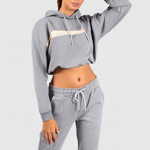 Sudaderas con capucha recortadas para mujer con estampado de logotipo personalizado OEM, Jersey informal de manga larga con cordón para entrenamiento de gimnasia para invierno - Product Image 1