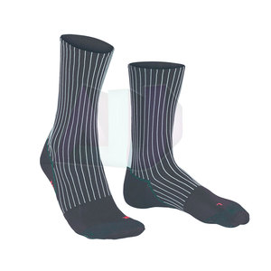 Calcetines Deportivos de Invierno para Control del Sudor, Diseño Ligero, Alta Calidad, Personalizables para Correr, Entrenamiento, Gimnasio y Comodidad Diaria - Product Image 3