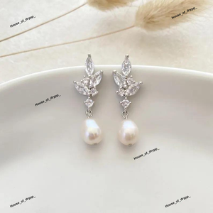 Boucles d'oreilles pendantes en argent avec feuille de diamant moissanite et perle, design élégant, boucles d'oreilles pendantes, luxe, mariage, usage quotidien, cadeau pour femmes - Product Image 2