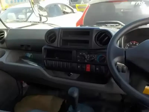 Camioneta T0 y3 t.as D.yna Usada en Buen Estado, 4x4, Sin Accidentes y con Garantía, Lista para Conducir - Product Image 5