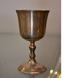 Copa de latón chapada en oro moderna de primera calidad, fabricante de variedad Superior de Diseño precioso, copa de Metal a la venta - Product Image 1