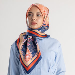 Écharpe de luxe en twill avec bords roulés à la main, motif ethnique oriental Paisley et motifs traditionnels, imprimé artistique, foulard carré 90x90cm, toutes saisons - Product Image 1