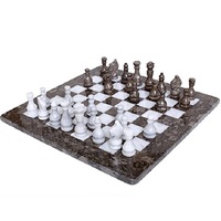 Nouveau jeu de société de fromages en bois de conception traditionnelle avec ensemble d'échecs anti-rayures noir et blanc ensemble de fromages internationaux