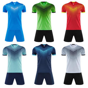 Uniforme Deportivo de Fútbol Personalizado de Alta Calidad a Precio Económico, Sublimado, Transpirable, de Secado Rápido, 100% Poliéster, Cómodo, para Equipos - Product Image 4