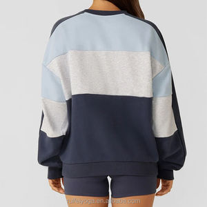 Vêtements de sport avec logo personnalisé Vêtements pour femmes Sweat-shirts à col rond en tricot surdimensionné avec impression graphique et lettres de Noël - Product Image 2