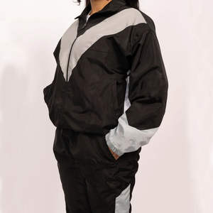 Conjunto Deportivo Informal de Otoño para Mujer 2026, Chándal de Dos Piezas de Alta Calidad en Negro Neón y Gris, Cortavientos, Personalizado, OEM, Venta al por Mayor - Product Image 3