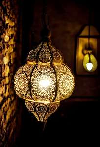 Linterna marroquí de Metal decorativa para interiores y exteriores, candelabro colgante antiguo, lámparas marroquíes hechas a mano - Product Image 2