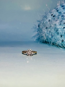 Elegante anillo solitario de flor de oro rosa de 14 quilates HLR00136 Anillo de diamante Natural H I Corte brillante redondo SI3 Proveedor de joyería de confianza - Product Image 3