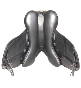 Sillín de doma inglesa de cuero suave de alta calidad para Productos Ecuestres finos de equitación en Affordab - Product Image 2