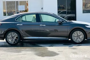 โตโยต้า แคมรี่ ลิมิเต็ด 3.5L V6 ปี 2023 <span class=keywords><strong>สี</strong></span><span class=keywords><strong>น้ำตาล</strong></span> รถมือสองสภาพดี พร้อมส่งทั่วโลก - Product Image 4