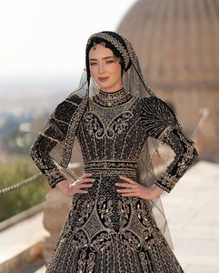 Robe de mariée en satin turc faite à la main, taille naturelle, col montant, élégante pour les fêtes et les mariages, sophistiquée pour femmes - Product Image 2