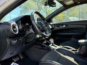 Sedán FORTE GT-LINE FWD 2022 USADO EN BUEN ESTADO, BLANCO, 14 GAL, 39 MPG, TRACCIÓN DELANTERA, 2L, 147 HP, AUTOMÁTICO, GASOLINA, LISTO PARA ENVÍO - Product Image 2