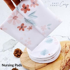 Almohadillas de lactancia con patrón de corazón blanco y negro reutilizables Almohadillas de lactancia lavables y transpirables para maternidad - Product Image 2