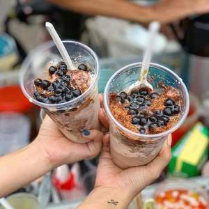 MOQ bajo, venta al por mayor, taza para beber de PP transparente desechable personalizada, 12 14 16 24 28 30oz, tazas de café, taza Boba con tapas, el mejor precio - Product Image 2