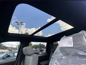 2025 abordable Toyyota Tundrra Hybrid Limited HV Crew Max Cab 4WD UTILISÉ EN BON USAGE - Product Image 3