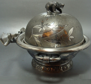 Ustensiles de cuisine Design sculpté à la main Beurrier moderne en acier inoxydable Poli Comptoir Vaisselle Plats et assiettes - Product Image 1