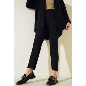 Pantalon en tissu noir pour femme Détails de poche Respirant froissé Taille haute Taille élastique XL Taille Baggy Pantalon de style coréen - Product Image 1