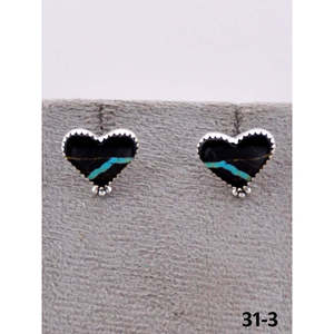 Boucles d'oreilles clous tendance en forme de cœur, en argent sterling et turquoise, plaqué or rose, avec serti clos, fabriquées à la main au sud-ouest - Product Image 2