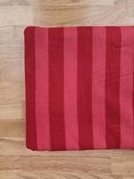 Tela a Rayas Transpirable y Ecológica de Diseño Moderno para Ropa de Cama, Manteles, Camisas y Bolsos - Tonos Alternados en Rojo