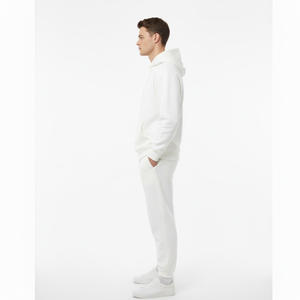 Ensemble de survêtements deux pièces pour hommes, vêtements de sport en tissu doux et confortable, tenue d'entraînement à la mode pour la course à pied et l'usure quotidienne - Product Image 4