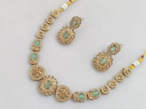 Encantador conjunto de Collar chapado en oro de primera calidad con elegantes pendientes para ropa de fiesta de boda hecho de latón para mujer - Product Image 4