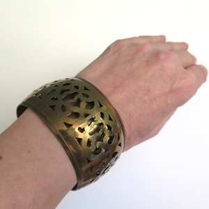 Brazalete de latón crudo de 69mm, brazalete de incrustaciones, brazalete de canal en blanco, pulsera ancha hecha a mano, latón crudo - Product Image 1