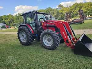 2023 MASSEY FERGUSON 6713 Comprar tractor agrícola Massey Ferguson usado barato - Product Image 3