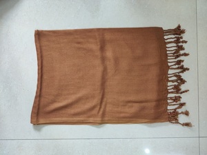 Châles Pashmina en Viscose solide pour femmes, couleurs personnalisées, tailles, logo imprimé, fabriqués en inde, bombay - Product Image 2