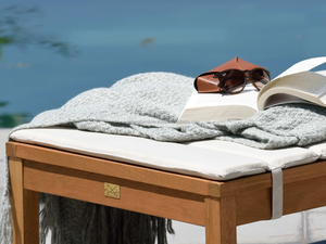 Tumbonas Plegables Modernas de Madera Maciza para Exteriores, para Uso en Hoteles y Villas junto a la Piscina, Marca ARDENA, Hechas en Indonesia - Product Image 5