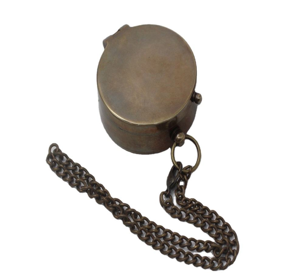 สีน้ำตาล