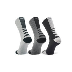 Hot New Custom Polyester Hommes Chaussettes De Sport Haute Qualité À Séchage Rapide Respirant En Plein Air Avec Logo Nouvelle Mode Hommes Chaussettes - Product Image 1
