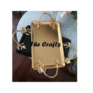 Plateau de service de luxe multifonction au design attrayant, poignées polies dorées, taille et forme personnalisées, logo personnalisé - Product Image 2