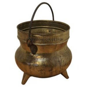 Ergonomically designed metal charcoal bucket with a sturdy base for stability and an anti-slip grip for secure handling - Product Image 6