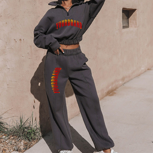 Streetwear personnalisé de vente en gros, survêtement à impression bouffante en 3d, ensemble sweat-shirt court à fermeture éclair et quart de poids lourd pour femmes - Product Image 3