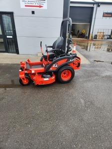 Cortadora de césped comercial Kioti ZXC54 de giro cero, usada en buen estado, diseñada para cortar césped de forma rápida y resistente. - Product Image 5