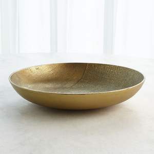 Bol traditionnel en laiton avec surface brillante et design orné adapté pour offrir des rituels ou des thèmes intérieurs ethniques - Product Image 2