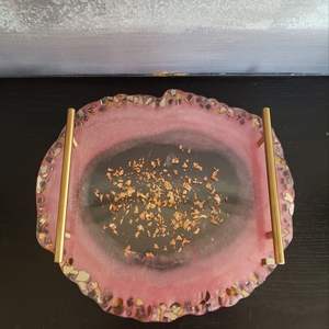 Plateau de service en résine de créateur Luxueux Design artisanal vibrant pour divertir les amis, la famille, l'affichage à la maison 100pcs - Product Image 5