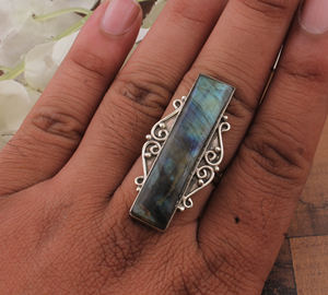 แหวนพลอยลาบราดอร์สีเงินสเตอร์ลิง925ทำด้วยมือสไตล์โบโฮสุดคลาสสิกแหวนโซลิแทร์สำหรับงานแต่งงานทุกเพศ - Product Image 2