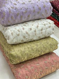 งานผ้าไหมเฟนดี้ ดีไซน์พิเศษ ตัดเย็บเป็นชุดเลเฮนกาสำหรับงานแฟนซี - Product Image 4