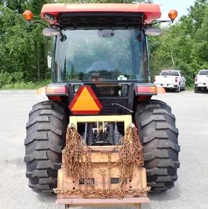Tracteur L4060 2015 Robuste et Compact avec Confort Premium - Product Image 1