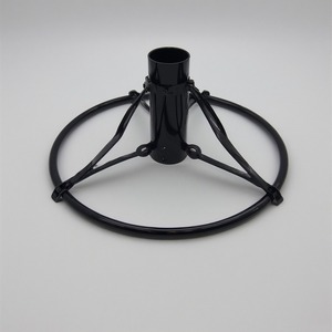 Elegante soporte de árbol de Navidad de hierro negro con acabado martillado trabajo artesanal hecho a mano que ofrece estabilidad y decoración - Product Image 3