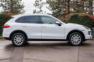 Porsche Cayenne 2013 Usado, Raro, Transmisión Manual de 6 Velocidades, Motor V6, Tracción en las Cuatro Ruedas, 1 Dueño - Product Image 3