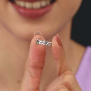 Anillo de hoja tejida de plata 925 de moda con incrustaciones de circón, ajuste de garra chapado en oro rosa y oro, estilo religioso redimensionable - Product Image 2