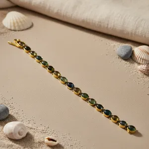 Pulsera de Turmalina Verde con Cuentas, Joyería Elegante para Mujer - Product Image 2