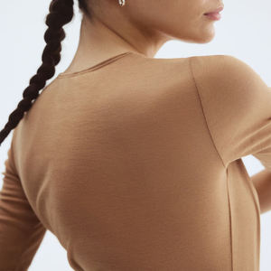 เสื้อยืดสตรีทแวร์ผ้าฝ้ายพีมาแห้งเร็ว สกรีนโลโก้ได้ ทรงโอเวอร์ไซส์ ไหล่ตก สวมใส่สบาย แขนสั้น ระบายเหงื่อได้ดี - Product Image 6