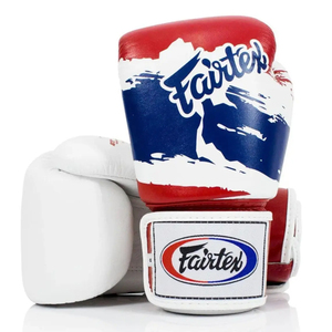 Gants de boxe MMA en cuir PU de haute qualité avec fermeture à boucle et crochets respirants, logo personnalisé, quantité en vrac pour hommes - ATTIRE GEAR - Product Image 1