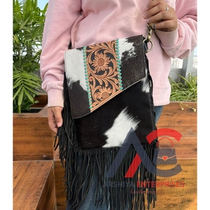 กระเป๋าหนังวัวแท้แบบตะวันตกสำหรับผู้หญิงกระเป๋าพาดลำตัวประดับพู่ประดับหนังวัวแกะสลัก - Product Image 1