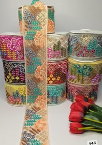 Vente en gros de lacets brodés de créateur sur mesure bordure florale dentelle de luxe pour les boutiques de créateurs de mode et les magasins d'artisanat - Product Image 4