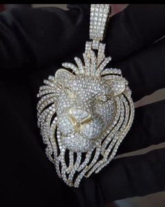 Colgante con Forma de León con Diamantes Cultivados en Laboratorio Certificados por GIA en Oro Sólido de 14K para Regalo de Joyería de Lujo para Hombre - Product Image 1